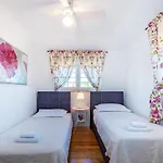 Karmen Holiday home *