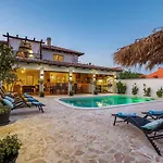 Karmen Holiday home