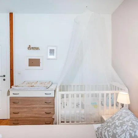 Karmen Zaton (Zadar)