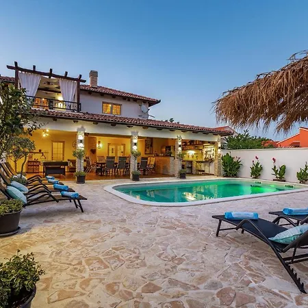 Karmen Holiday home