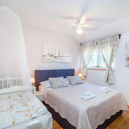 Karmen Holiday home *